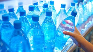 استهلاك التونسي من المياه المعدنية المعلبة يبلغ 275 لترا في السنة