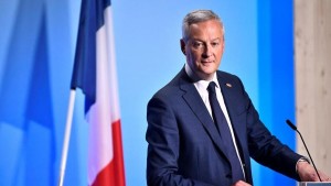 وزير فرنسي يحذر من "أزمة مالية" إثر الانتخابات