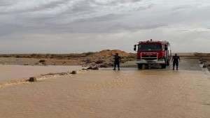 باجة : انقطاع الطريق الوطنية رقم 5 بين سيدي مدين ومجاز الباب بعد فيضان وادي الحمار