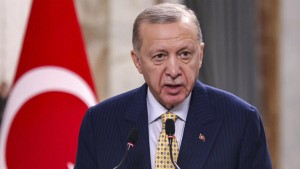 أردوغان: على جميع الدول "رفع أياديها" عن سوريا