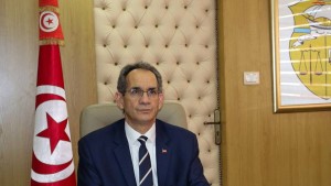 وزير التعليم العالي يدعو الى تحديد قائمة البنايات التي تشكّل خطرا محتملا على الأسرة الجامعية