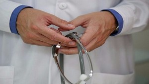 تمغزة: 325 شخصا يتمتعون بخدمات قافلة صحية متعددة الاختصاصات