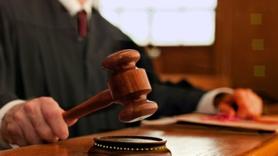 قرار قضائي في حق رئيس ديوان وزير التشغيل السابق و الرئيس السابق للجامعة التونسية لكرة القدم