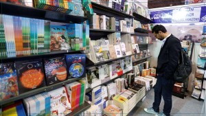 رئيس اتحاد الناشرين التونسيين: إقبال محترم على معرض الكتاب