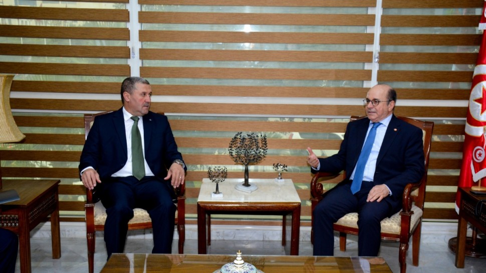 ليبيا تونس