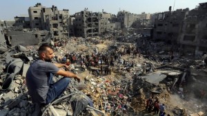 الصليب الأحمر يناشد الحكومات التحرك فورا لإنهاء "الفظائع" في غزة