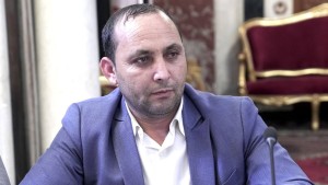 النائب عبد العزيز الشعباني يعلن استقالته من البرلمان