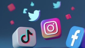 دراسة : ارتفاع كبير في استعمال مواقع التواصل الاجتماعي من قبل التونسيين