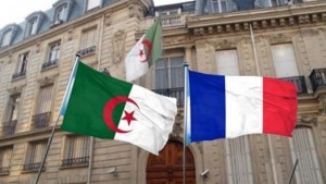وزير الخارجية الفرنسي: العلاقات مع الجزائر "مجمدة تماماً"