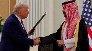 واشنطن والرياض توقعان "أكبر صفقة أسلحة في التاريخ"