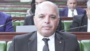 وزير النقل: تونس ستنشر غدا الخميس طلب عروض لشراء 40 عربة مترو خفيف
