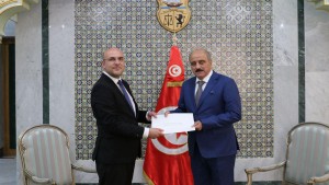 وزير الخارجية يتسلّم نسخة من أوراق اعتماد سفير اللكسمبوغ بتونس