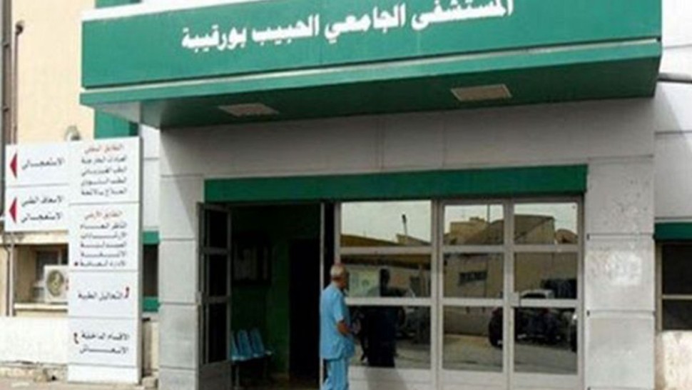 ألقى بنفسه من علو 15مترا..اصابة عامل بكسور في حريق الصخيرة وعائلته توجه نداء