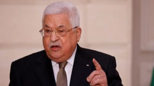 محمود عباس: على حماس تسليم الرهائن والتخلي عن حكم غزة