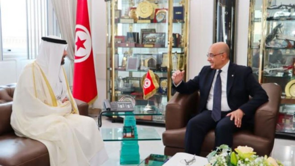 تعزيز التعاون العسكري محور لقاء وزير الدفاع بسفير الكويت