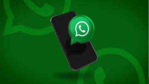 بعد غارات الاحتلال.. إيران تحظر واتساب وتقيد الإنترنت