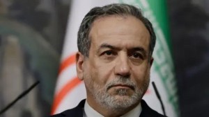وزير الخارجية الايراني : لا مبرّر لمواصلة المحادثات النووية مع أمريكا