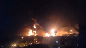 الاحتلال يستهدف مستودع الوقود الرئيسي في طهران