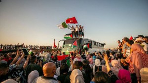 متحدث باسم قافلة الصمود: توصلنا الى اتفاق بشان المحتجزين