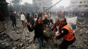 11 منهم عند نقاط توزيع المساعدات.. استشهاد 32 فلسطينياً بقصف صهيوني