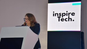 وزيرة الصناعة: إحداث 5 مراكز مختصة في الصناعة الذكية