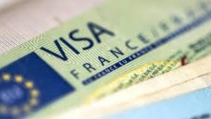 القنصل العام لفرنسا: أكثر من 80 % من مطالب التأشيرة للطلبة والراغبين في العمل تحظى بالقبول
