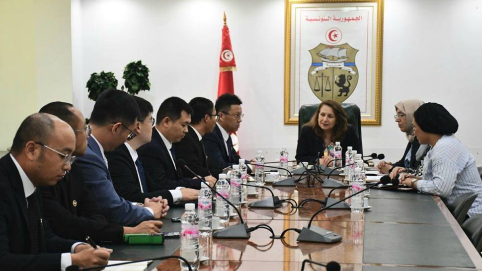 شركة صينية تبدي استعدادها للاستثمار في مجال البحث والاستغلال المنجمي بتونس