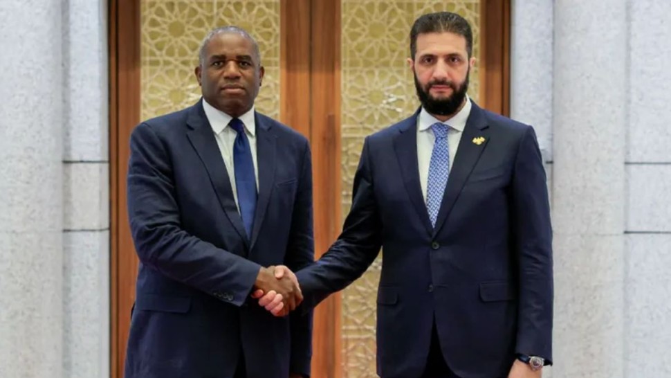 بعد قطيعة الـ14 عاما.. بريطانيا تعيد العلاقات الدبلوماسية مع سوريا