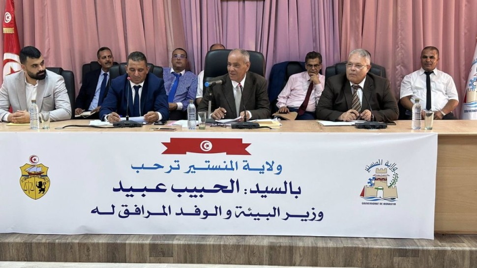وزير البيئة يؤكد على تشجيع الشركات الأهلية لتثمين النفايات وتسهيل عملها