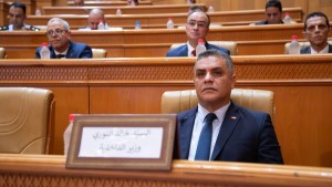 وزير الداخلية : نعمل على تقليص الحوادث المرورية بنسبة 50 بالمائة