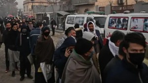 بريطانيا تعتزم نقل 33 ألف أفغاني إلى أراضيها سراً