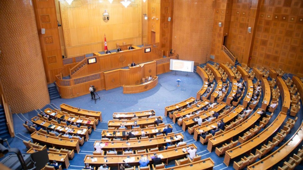 مجلس الجهات والأقاليم: جلسة عمل مشتركة للنظر في مشروعي قانونين حول المحروقات