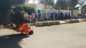 الرديف: مواطنون يحتجون بسبب انقطاع الماء و يغلقون مقر الصوناد