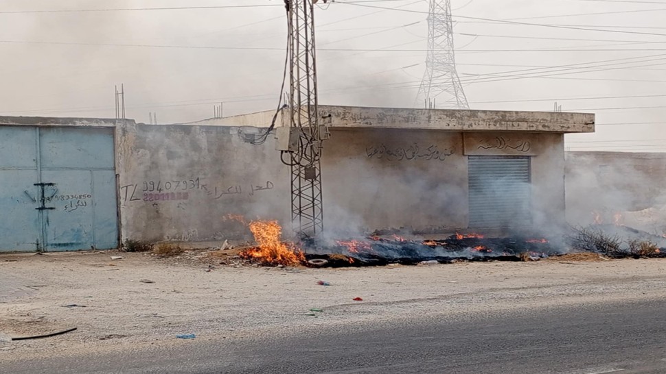 قابس: اندلاع حريق في عمود كهربائي بمنطقة بوشمة