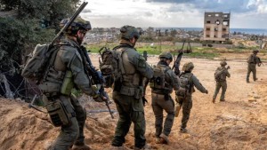 الحكم بسجن 3 جنود في جيش الاحتلال بسبب رفضهم القتال في غزة