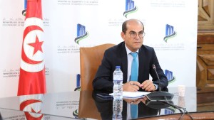وزير التجهيز يدعو إلى رفع نسق أشغال مشاريع طرقية في 3 ولايات