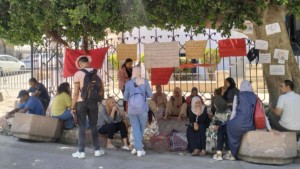 500 أستاذ نائب يطالبون بالإدماج (فيديو)