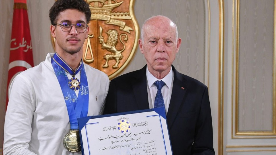 رئيس الجمهورية للبطل أحمد الجوادي : الشعب التونسي لن يقبل الا بالانتصار