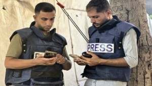 غزة: استشهاد مراسلي قناة الجزيرة أنس الشريف ومحمد قريقع