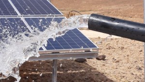 تطاوين : المصادقة على القائمة النهائية للمنتفعين بـ 50 بئر مكهربة بالطاقة الشمسية برمادة