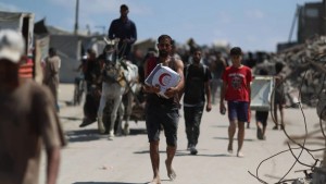 «الأونروا»: نظام المساعدات في غزة تجريد من الإنسانية ويجلب الفوضى والموت