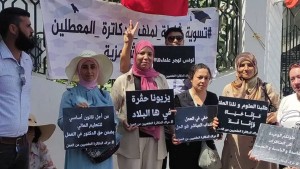 فكّ اعتصام الدكاترة المعطلين عن العمل بعد زيارة الرئيس