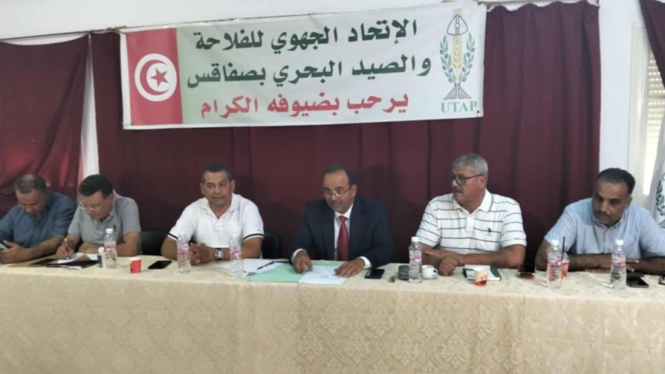 المجلس المركزي لاتحاد الفلاحة يرفض استقالة بن زغدان من رئاسة المنظمة