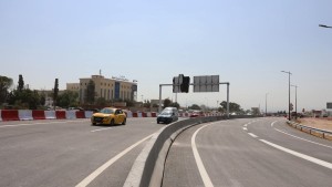 وزير التجهيز يفتتح جسرا على مستوى مستشفى الحروق البليغة ببن عروس