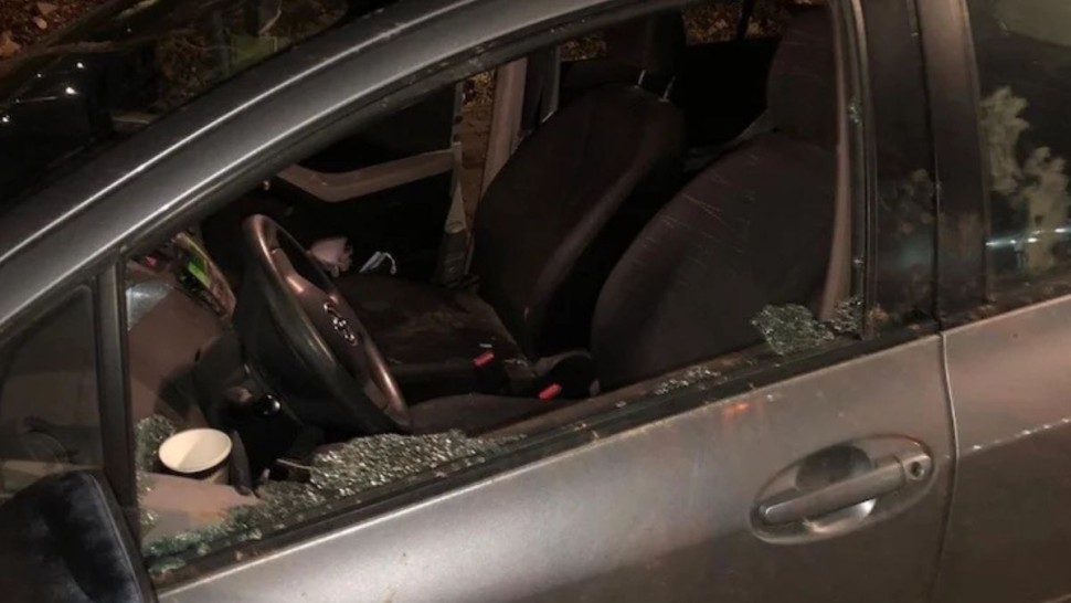 الاحتفاظ بـ8 أشخاص بشبهة رشق سيارات بالحجارة بحي ابن سينا