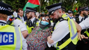 الشرطة البريطانية تحتجز العشرات في احتجاج لحركة فلسطين أكشن