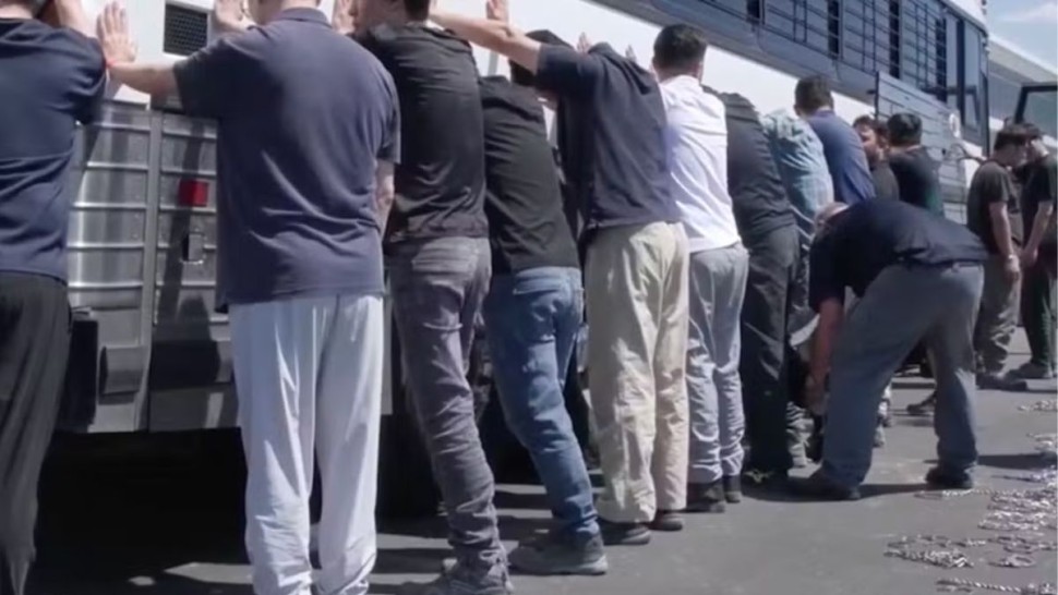 كوريا الجنوبية تتعهد بالرد بعد توقيف مئات من مواطنيها في أميركا