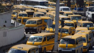 نابل: تأخر إسناد رخص النقل العمومي غير المنتظم والمهنيون مستاؤون