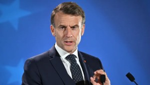 ماكرون لأمير قطر: ملتزمون بأمنكم
