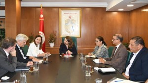 الوكالة الفرنسية للتنمية تؤكد الحرص على مواصلة دعم مشاريع وزارة الصناعة